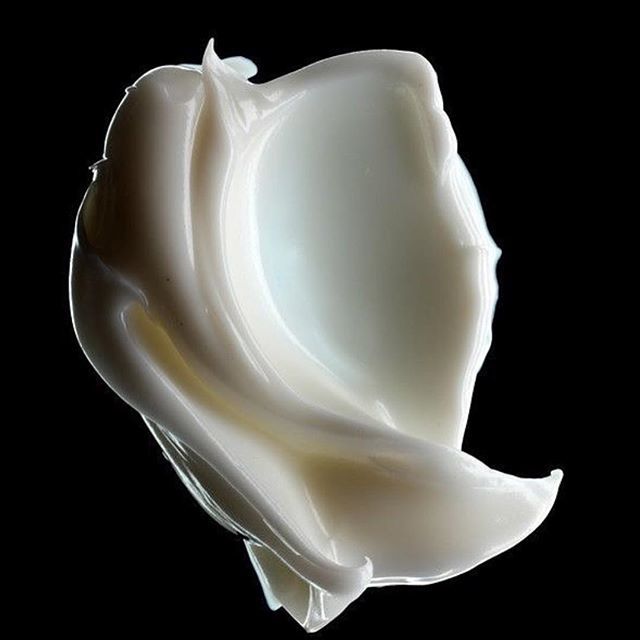 MindfulRituals's tweet photo. CREAM. Do you love a good face &amp; body cream? Come see us to experience @botniaskincare created by Justine Kahn aesthetician/owner of @skinremedysf 🌿
.
Daily Face Cream
.
Jojoba oil and olive-derived squalane soften and protect your skin without creat… https://t.co/AmjTdz6OTz https://t.co/i9ZlMxQ55X