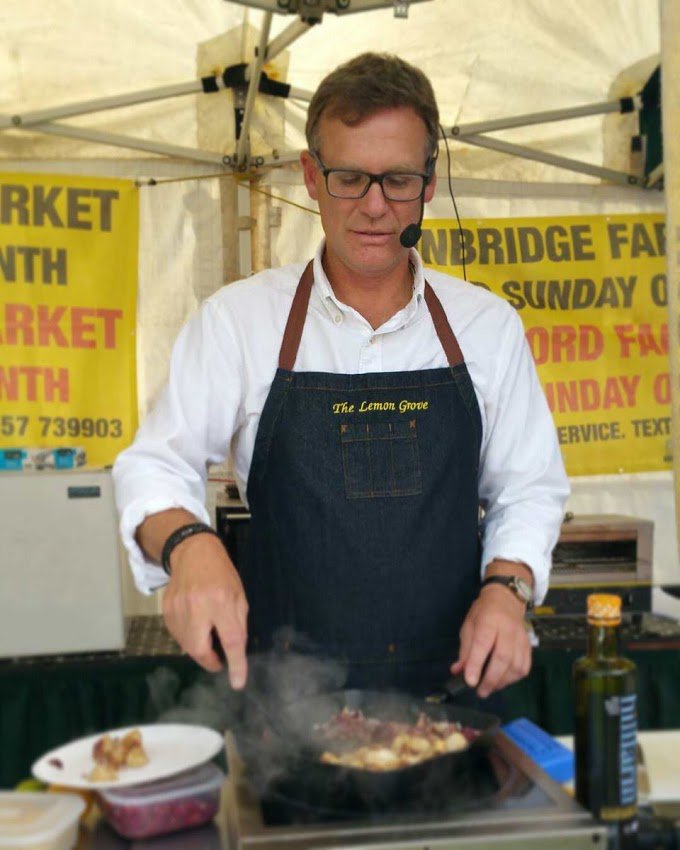 TonbridgeFmMrkt's tweet photo. March is Marmalade Month at the market.
Check @kathiespickles and @LemonBites who have some great marmalade's
The market kitchen will have great ideas with marmalade with our host Matthew from @KentFineFoods
#Tonbridge #FarmersMarket
9.30 - 1.30
TN9 1RG
#ShopLocalTonbridge https://t.co/k7cBMfMnt1