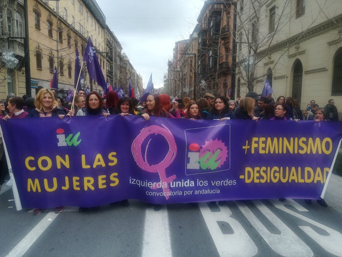 mujeriugranada's tweet photo. 19:15
La cabecera de la #Manifestación ha llegado ya al final del recorrido y nosotras empezamos ahora a andar
¡La #LuchaFeminista camina por las calles de #Granada!
#8deMarzoHuelgaFeminista https://t.co/BDIeui6gLz