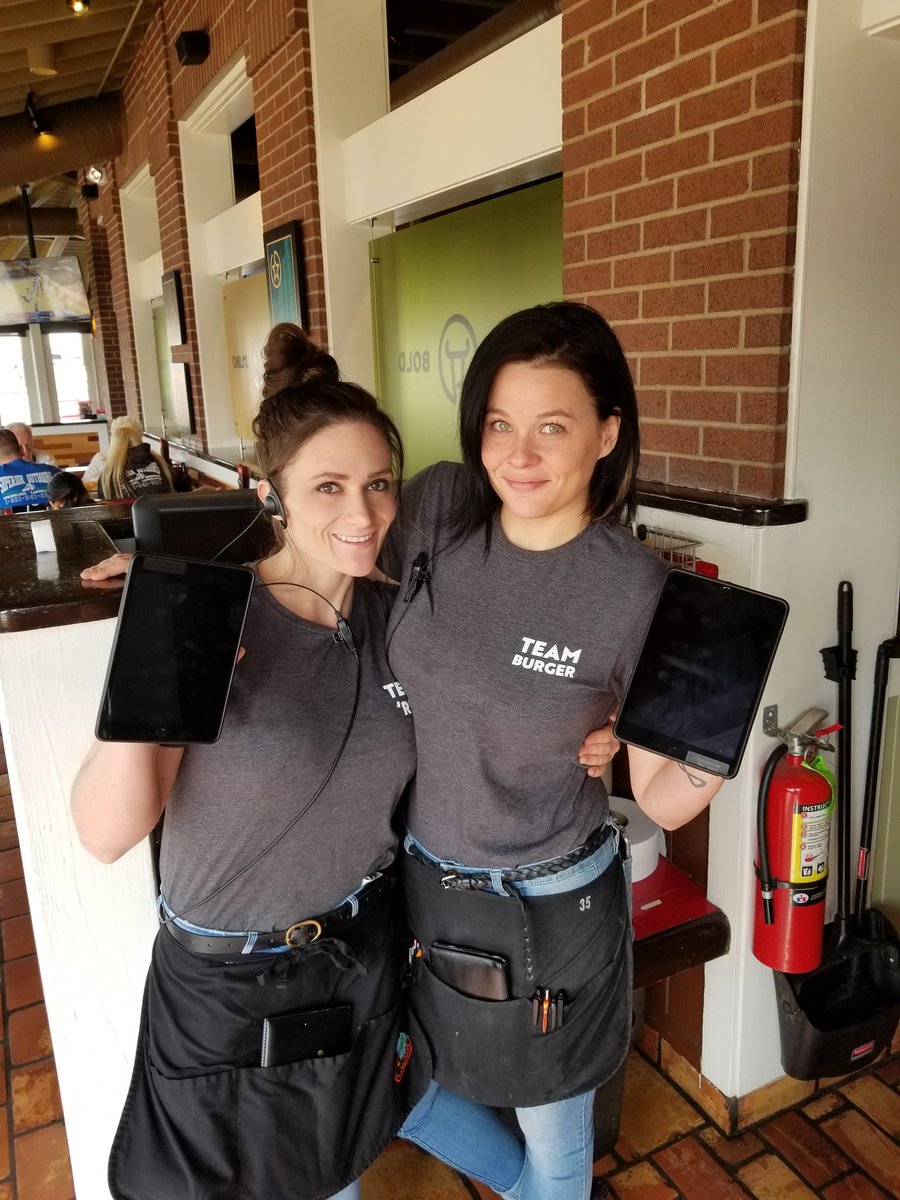 sorensen_erik's tweet photo. We're turning the restaurant industry on its head with TSE! #TSEUTAH #CHILISLOVE @CDu_Chilis @DingmanAdam @ChilisJobs https://t.co/9U1kXqE0MO