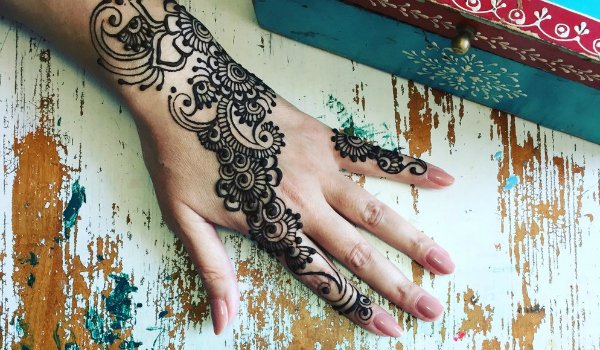 Happy #InternationalWomensDay. Read top tips for success from women business owners who are killin' it. yelpblog.com/2018/03/top-ti…