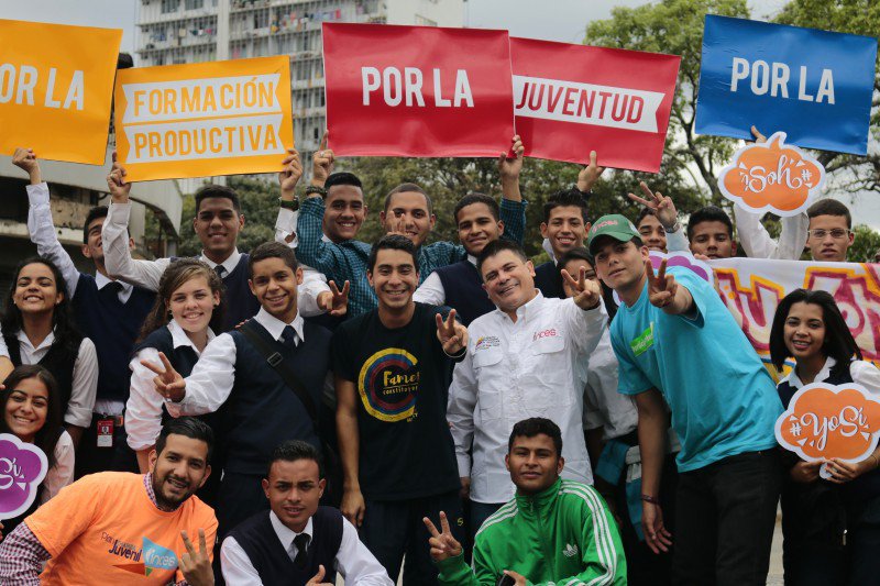Incesocialista's tweet photo. #SabíasQué 68 mil chamos están inscritos en el Plan Chamba Juvenil https://t.co/hLtO0q6sQ7   #8Mar #SomosInclusión https://t.co/sRtl7YM7RU