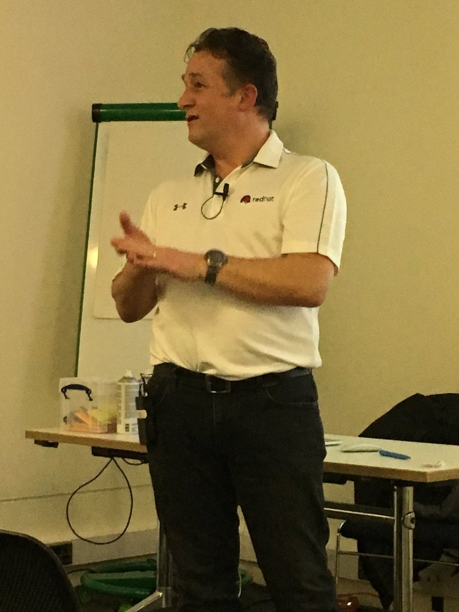 JBUGLondon's tweet photo. Tonight’s speaker - Phil Prosser - talking about the importance of change &amp; how every company needs to be a #software company #cloud #enterpriseIT https://t.co/jxfIzmseDM