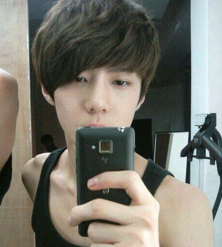 Honiismz's tweet photo. สมัยยังมั่ยมีไอโฟน พี่ถ่ายรูปชัดกว่าตอนมีไอโฟนอีก ยอม 555555555 https://t.co/UPmfgU7j9E