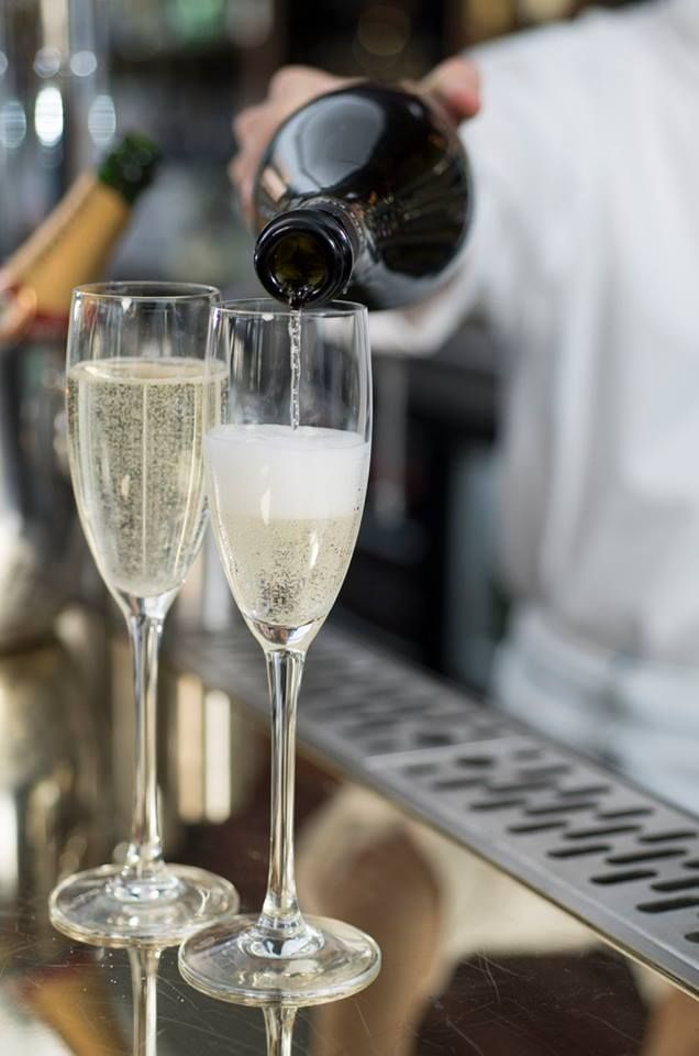BrownsLiverpool's tweet image. 🍾See you all tomorrow for some Bubbles at Browns  😉 🥂Fizz from £19.95 #bubblesatbrowns #brownsprivilege #whatsoninliverpool #liverpoolbars #liverpool #weekend
