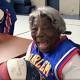 109-year-old woman celebrates her birthday with the Harlem Globetrotters - AOL