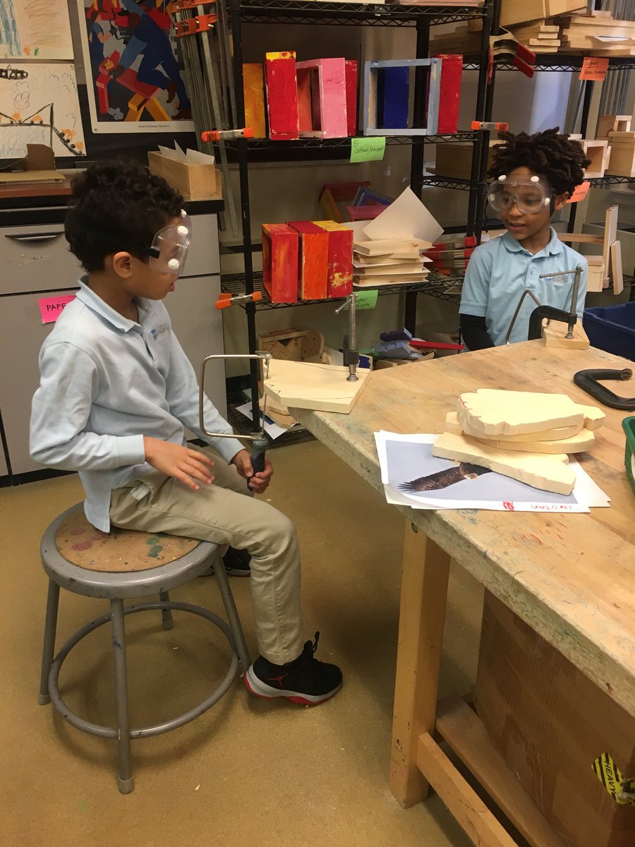 LMPSwoodworking's tweet photo. 2nd grade is serious about their moving animals @LMPSFineArts https://t.co/jyy1Xpy4Kx
