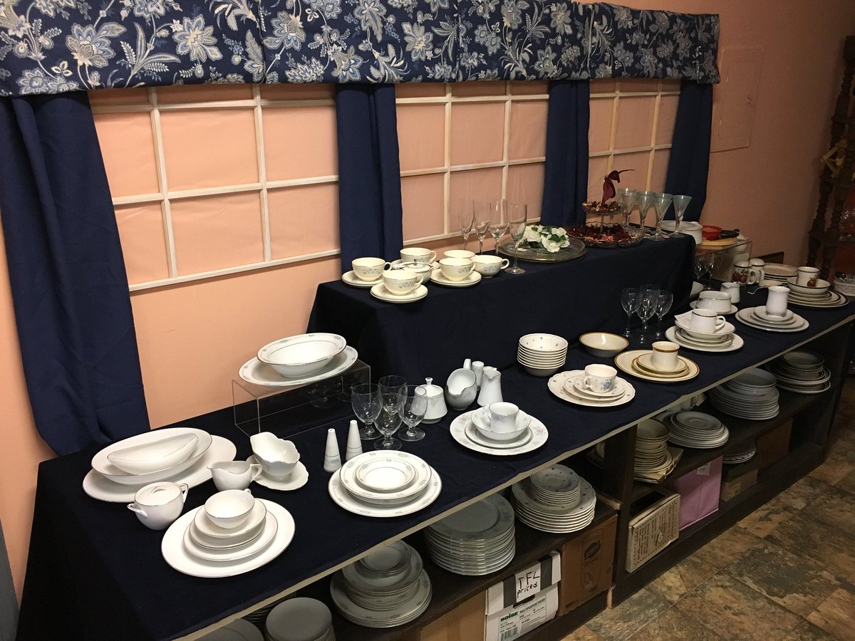 LoveINC_SAW's tweet photo. New arrivals at our Treasures For Love Resale Store. They won’t last long! #BuildingRelationshipsToChangeLives #Bargain https://t.co/nNxYD006la