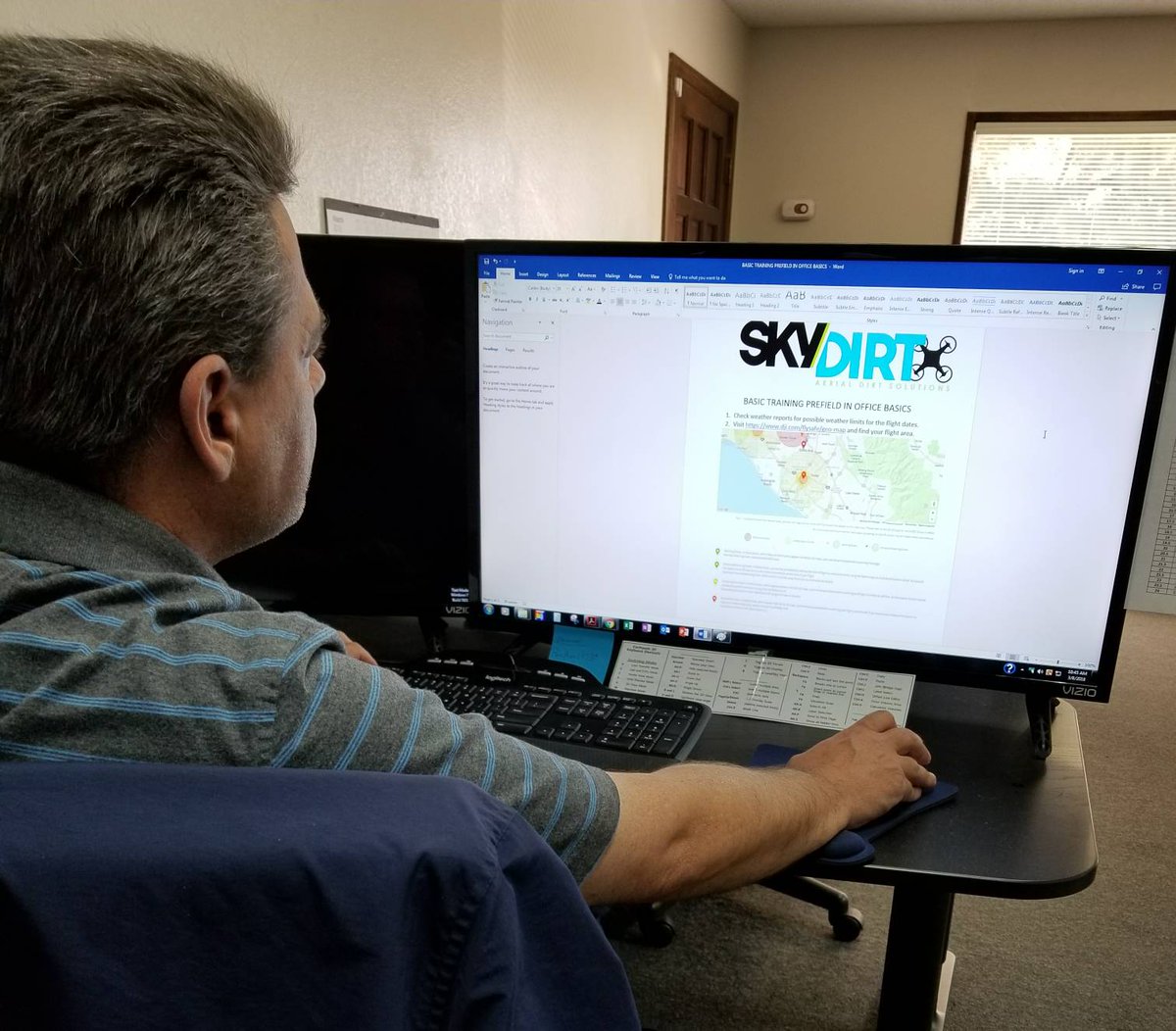 AffordSiteModel's tweet image. Our Senior Pilot is taking some down time to update our in field Skydirt  training manual... #SKYDIRT