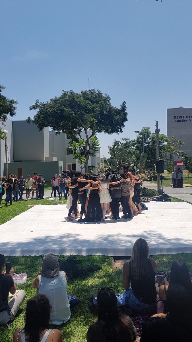 pucpdars's tweet photo. Agradecemos a las personas que nos acompañaron hoy en el #ParoDeMujeres #DiaInternacionalDeLaMujer #DiaDeLaMujer #8M y las excelentes performance en la @PUCP. https://t.co/QvLVkRsLdx