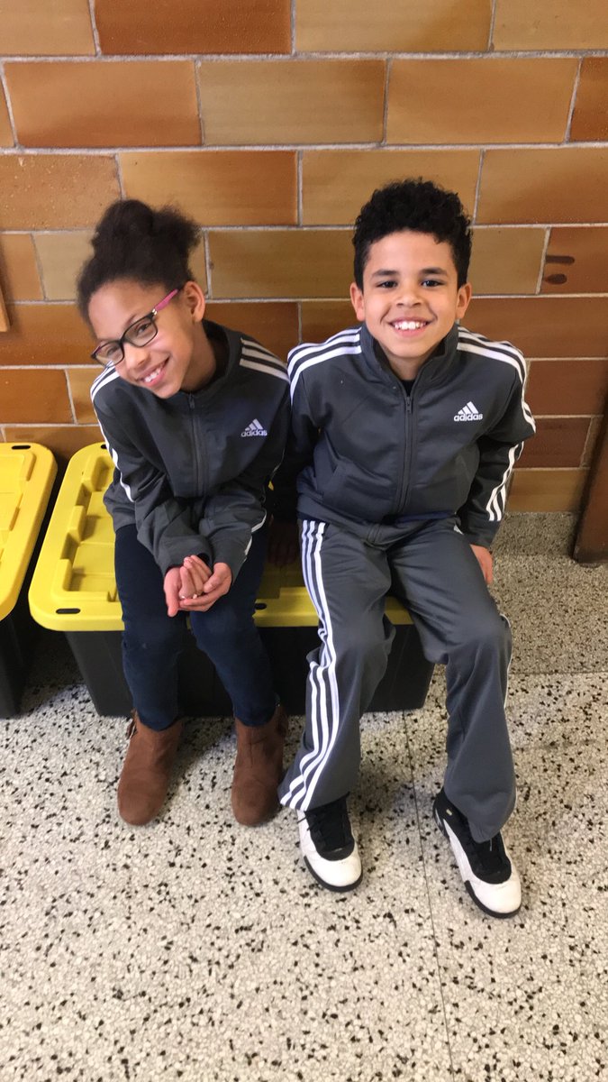 LizzyJo16's tweet photo. When your Ss come to school matching so you comment on how nice they look! Of course their response was “yeah we FaceTimed so we could match!” #duh #toocute #growingupwithawesometechnology https://t.co/Wd6gY488Kd