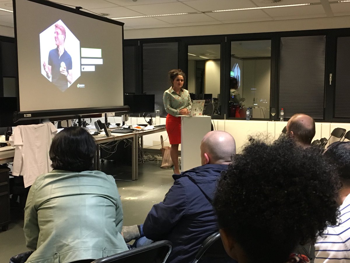 .<a href="/JamieMariaS/">Jamie Maria 🦄</a> and <a href="/wujashek/">Michał Wujas</a> with a talk on satisfying the need on mobile speed! #React #javascript