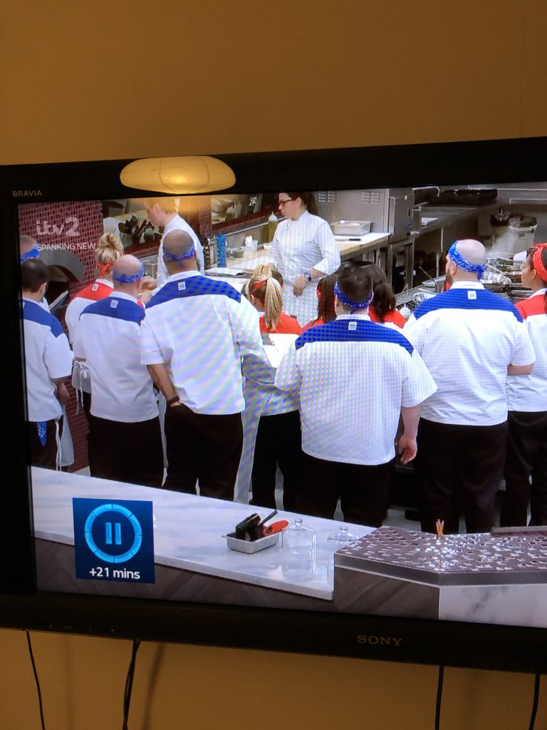 Love the show #hellskitchen but know who I don’t want scratching my arse! I mean cooking my food!! <a href="/GordonRamsay/">Gordon Ramsay</a> <a href="/HellsKitchenFOX/">Hell's Kitchen</a>