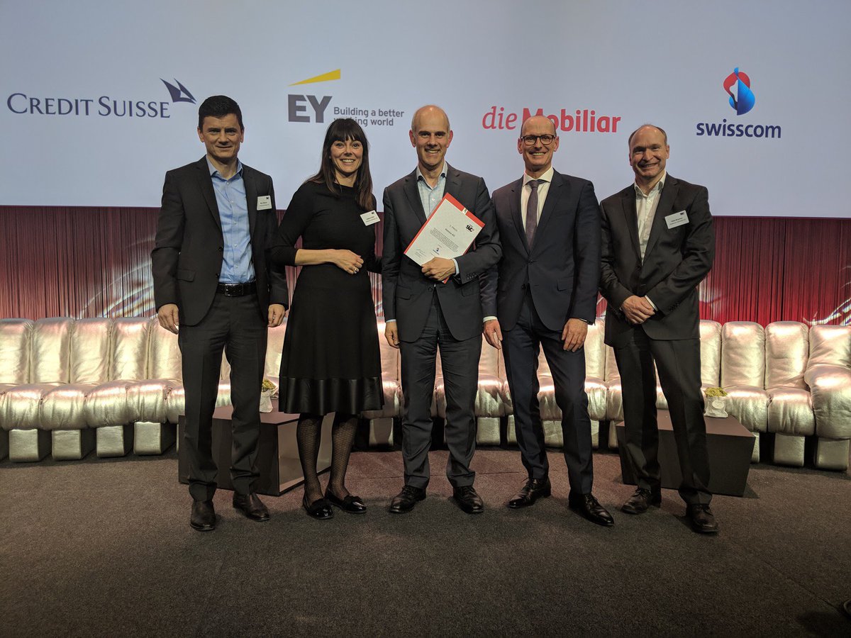 MerkleDACH's tweet photo. Unglaublich! Wir haben Bronze beim #PrixSVC #Ostschweiz gewonnen! 1000 Dank an unsere Mitarbeitenden - denn ohne Eure Leidenschaft und Euer Gestaltungswille wäre dieser Erfolg NIE möglich gewesen. Dieser Preis ist Euch gewidmet! #NJoy #BesteMitarbeitende #HeimatLiebe ^bs https://t.co/Ob8xmQ0R0R
