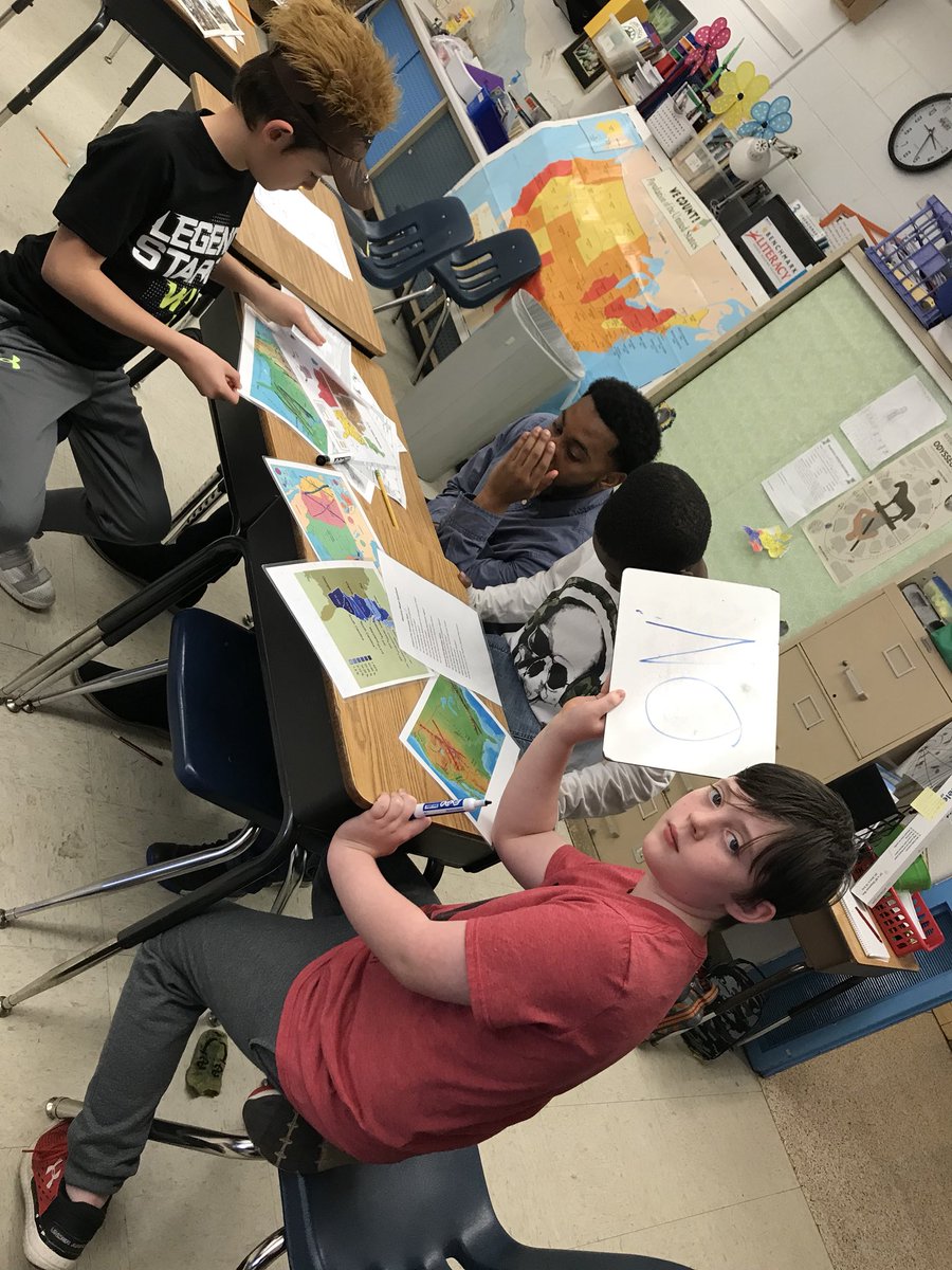 edweb_'s tweet photo. @HoosballSmith 3rd graders are ready to #mysteryskype and got more practice in with #scribblemaps ! @slawrenc7 @RVAITRTs @RPS_Schools @peckdkva334 @APMoseley6 https://t.co/qdLTm7U1eJ