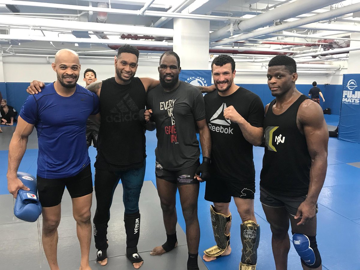 CoreyA_MMA's tweet photo. Spar days are the best days! #renzos #sparring #letsgo #bigboys #weworking #fitness #fitfam #🥊 #🥋 #🤼🏾♂️ https://t.co/OrGm5u5gE0