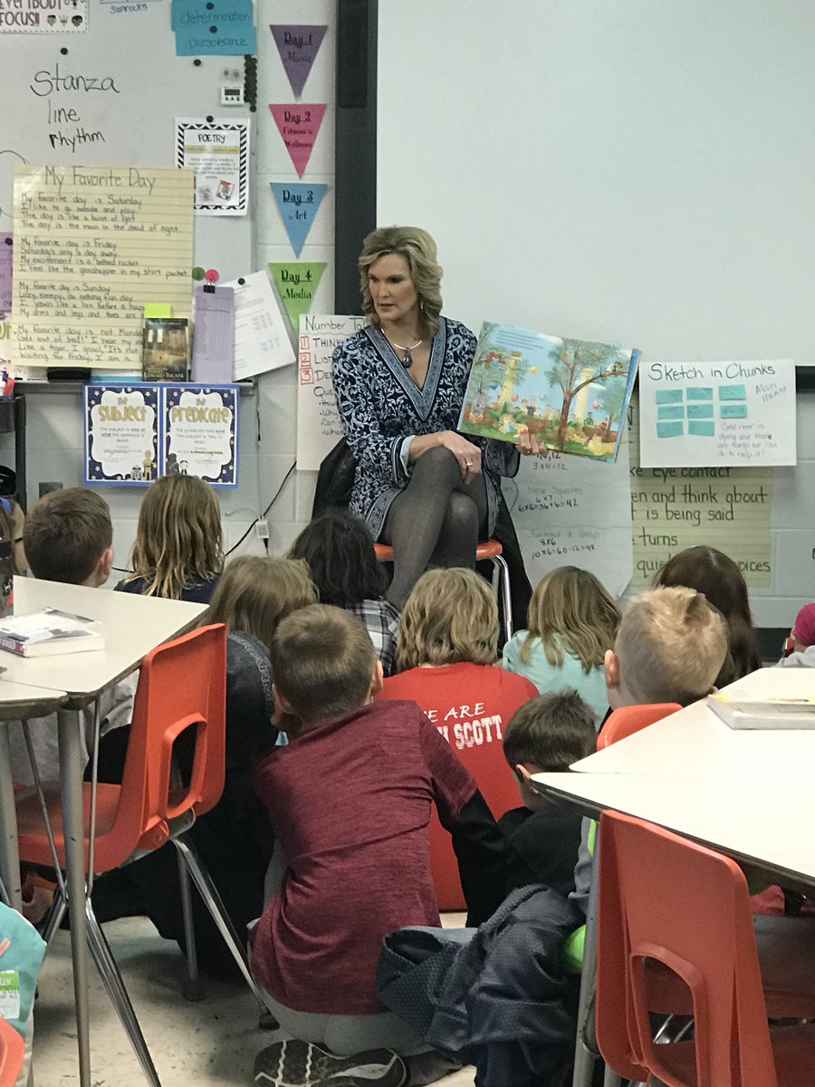 Virgil Grissom welcomed Sharon DeRycke today as a guest reader!  <a href="/KWQCSharon/">Sharon DeRycke</a> <a href="/kwqcnews/">KWQC TV6 News</a> @VirgilGrissom1