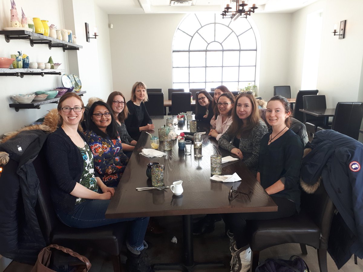 On #InternationalWomensDay #womeninstem from @UofRegina #biology went for lunch at #Skyecafe and a #generousstranger paid for our lunch! #ywr #ThankYou! @rebellomilton w. @NicoleMHayes @kerri_finlay @JackieRWebb @HHaig @BHesjedal