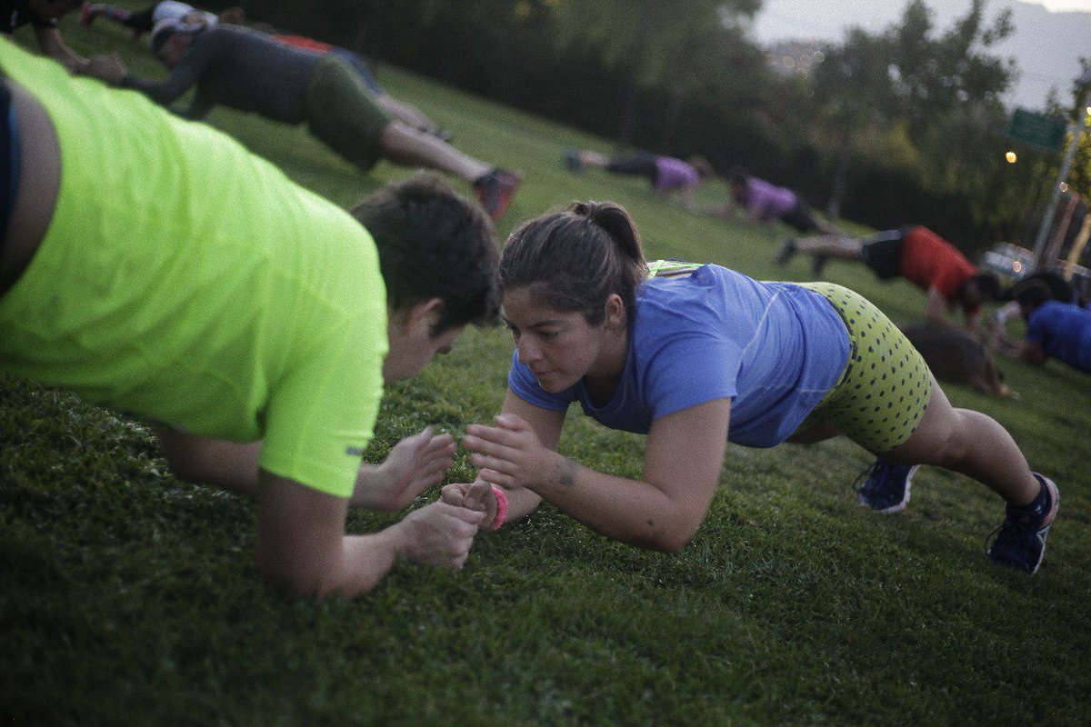FullOutdoor's tweet photo. Luego de un año y medio y más de 150 entrenamientos gratuitos, hoy se cerró el ciclo @TheNorthFaceChile #630Train en el Parque Juan Pablo II! Felicidades a todos los valientes! https://t.co/Ud0UpNrVWh