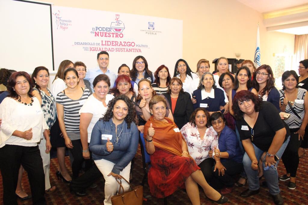 JesusGilesC's tweet photo. Este día #DiaInternacionalDeLaMujer reconozco el trabajo y la lucha de todas mujeres para lograr una verdadera equidad de género. México requiere de su éxito, felicidad e ideas, sólo así lograremos una sociedad que garantice la igualdad de condiciones. https://t.co/6KbryY2v5K