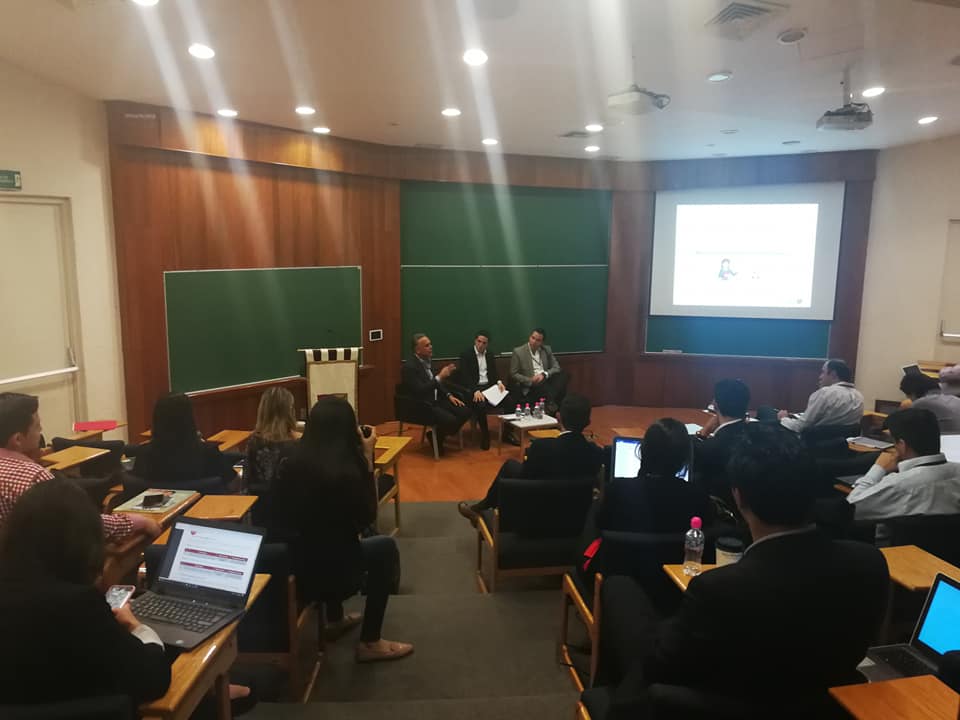 VentureAcademy_'s tweet photo. Ya estamos en el panel de "Proceso de Inversión" 🙂
Nos acompañan Ian Paul de Redwood, Xico Méndez de Wizelab y Daniel Pardo de Beamonte Investements. @Spark_upgdl 
#GDL #ANGELINVESTMENT https://t.co/3brqcm1mtn