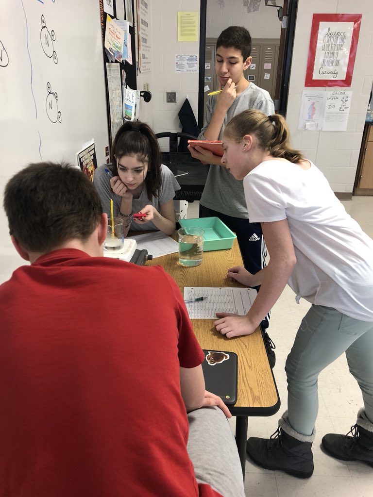 MooreCFMS's tweet image. It turns out that a watched beaker does boil. #cfevs #phasechanges #scienceisFlourineUraniumNitrogen