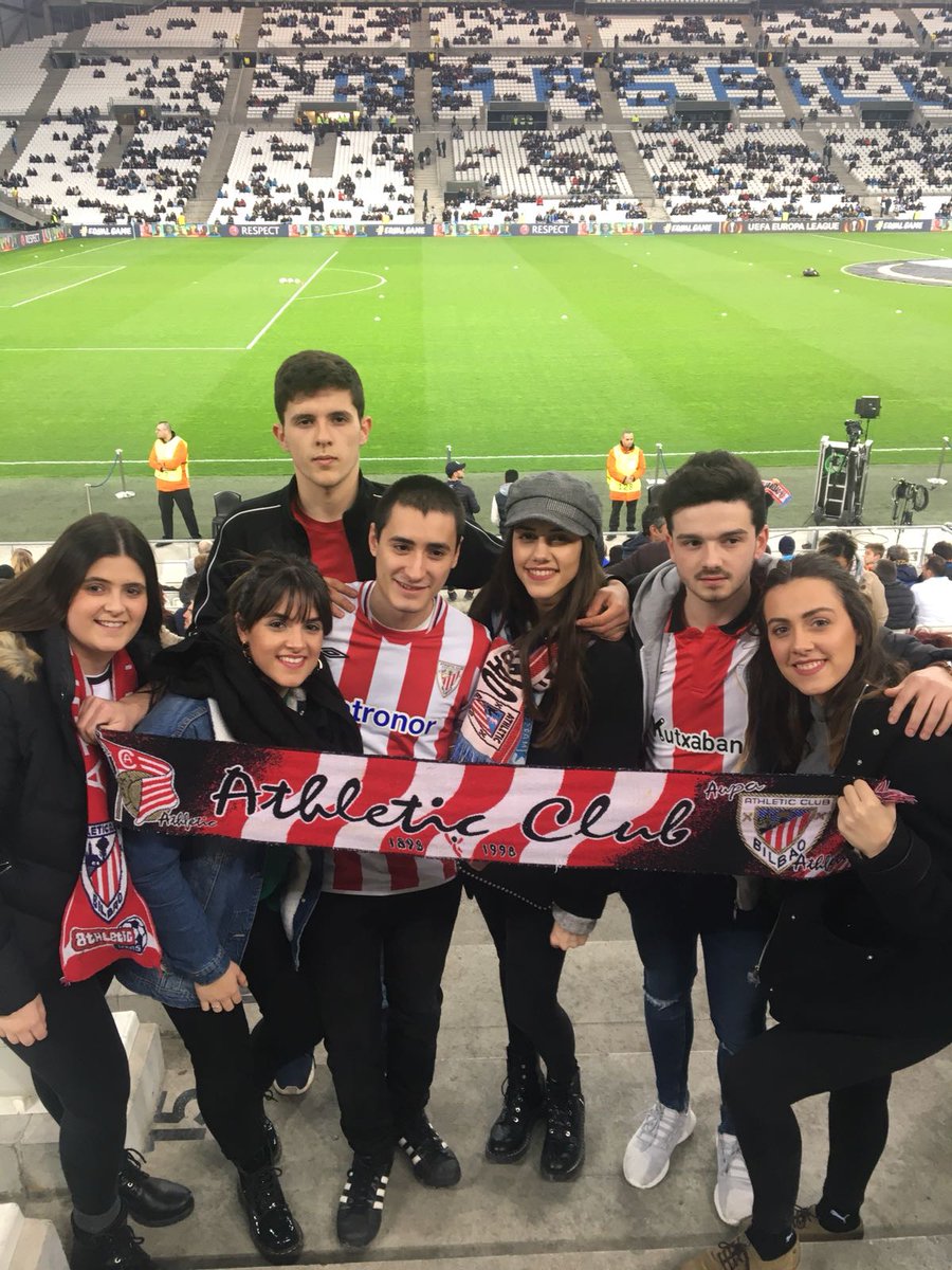 Olaatz21's tweet photo. AUPA ATHLETIC!! 🔴⚪🔴⚪🔴 #MONOMATH https://t.co/VNXtsGT2NZ