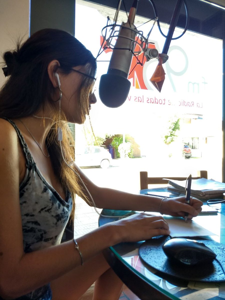 CostArg95's tweet photo. 8M y #CostArg95 rompe con la voz masculina después de 7 años. @jaz_f45 en la conducción, producción y musicalisacion, para contarnos como se vive este día tan especial de lucha por la igualdad de género (en otras) https://t.co/u5JxOYG9yw #DíaInternacionalDeLaMujer #AbortoLegalYa https://t.co/anH6EYWgHS