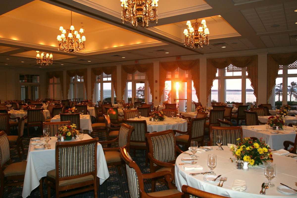 Two Rivers Country Club Staff (@TRCC_HR) | Twitter