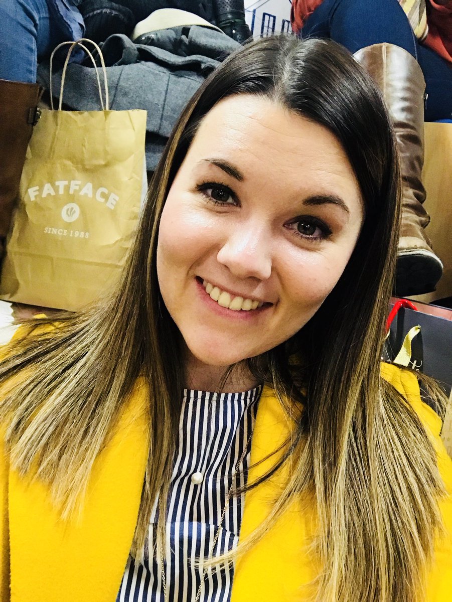 LucyMoss_28's tweet photo. Amazing evening with @TheSimplifiers for their podcast launch event! Such interesting listening #thesimplifiers #powerforpress https://t.co/CQrSH7M9Hl