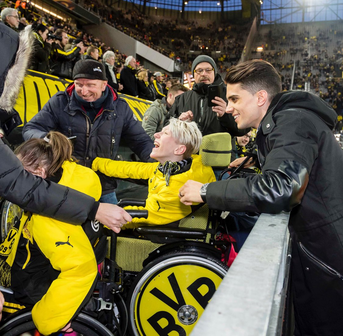MarcBartra's tweet photo. I love all of you Borussen! Once again, you make me feel so much special... You will be always in my heart! DANKE!!!! 🙌🏼 #EinMalBorussenImmerBorussen https://t.co/Ig6I9LnUfK