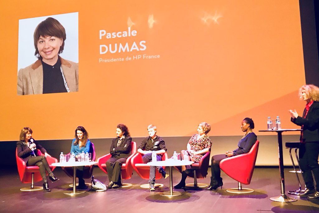 HP_France's tweet photo. En live de la soirée « Ces femmes qui… » organisée par la @VilledeMeudon &amp; qui présente le parcours de femmes engagées et inspirantes ! Intervention de Pascale Dumas, PDG HP France 👇 #JournéeDesDroitsDesFemmes #HPProud https://t.co/O2hG3msYq9