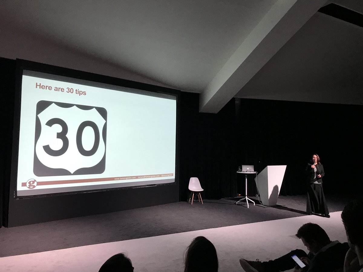 De enige vrouwelijke spreker op #dmbday2018. Valt op, ook al telt ze voor 5 ;-). Go <a href="/tamaragielen/">Tamara Gielen</a>, benieuwd naar je 30 e-mail marketing tips.