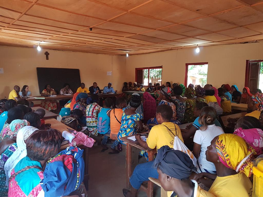 diallo_un's tweet photo. @Kaga_Bandoro celebrated International Women's Day 2018 with various activies attended by hundreds of women.
@UN_CAR @ONUinfo @parfait_onanga https://t.co/vVdckGBcVq