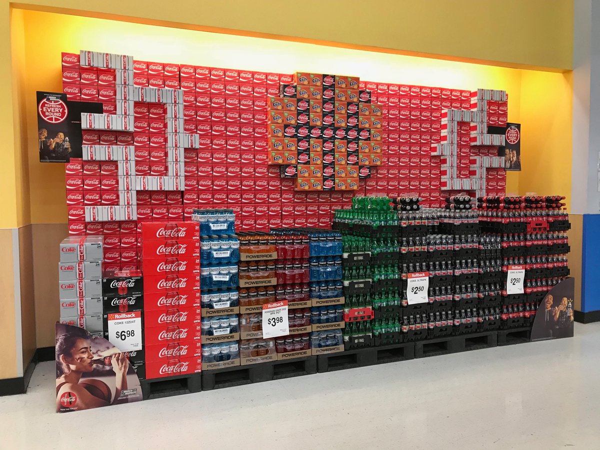AlyssaBosley's tweet photo. The latest in-store sponsorship activation display that I’ve seen is for Coca-Cola. Their #MarchMadness2018 display is 👍🏼.
#SportsBiz #SRM435 #SRL610 https://t.co/rIC46VQ8Mi