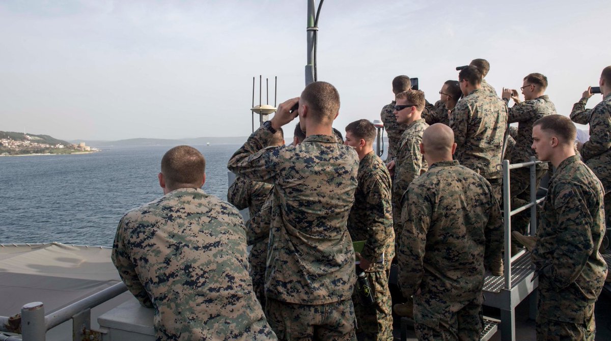 SurfaceWarriors's tweet photo. MT @USNavyEurope: #USSOakHill and embarked @USMC #26MEU transit Turkish Straits March 7  en route to #BlackSea to participate in Romanian-led amphibious exercise #SpringStorm2018. https://t.co/6VgeM5oWSM #ReadyForces #SteadyPresence #WeAreNATO https://t.co/m701FHqUQT
