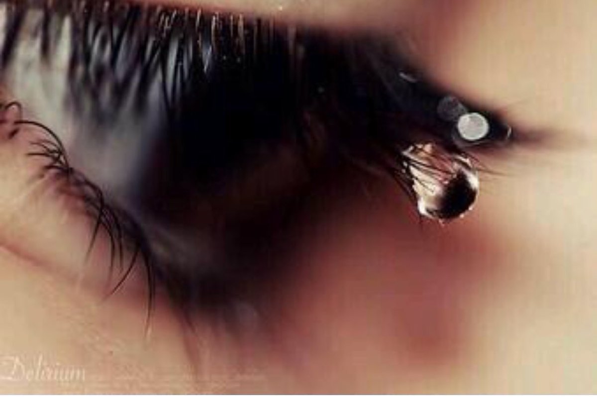 raedd8902's tweet photo. ☁̼ ོ
~
أشعر بأني بحاجۃ إلى من يواسيني 
💔😔
—————— https://t.co/tvDcMpoCJn