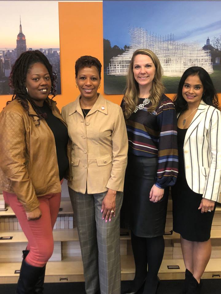 SuccessCharters's tweet photo. Thank you to Council Member @AdrienneEAdams for visiting SA South Jamaica and reading @BarackObama's "Of Thee I Sing: A Letter to My Daughters" to a class of eager scholars! #EqualityIsPossible https://t.co/MzfZp0xEVG