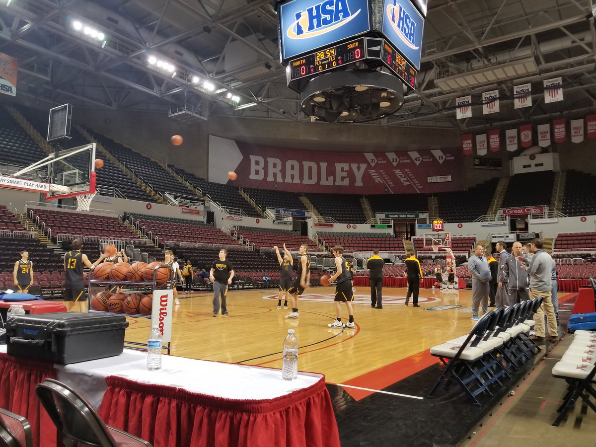 The Blackcats are in Peoria and just started their practice at Carver Arena! GO CATS!!!! #BlackcatPride #BigDay #StateFinals #Final4