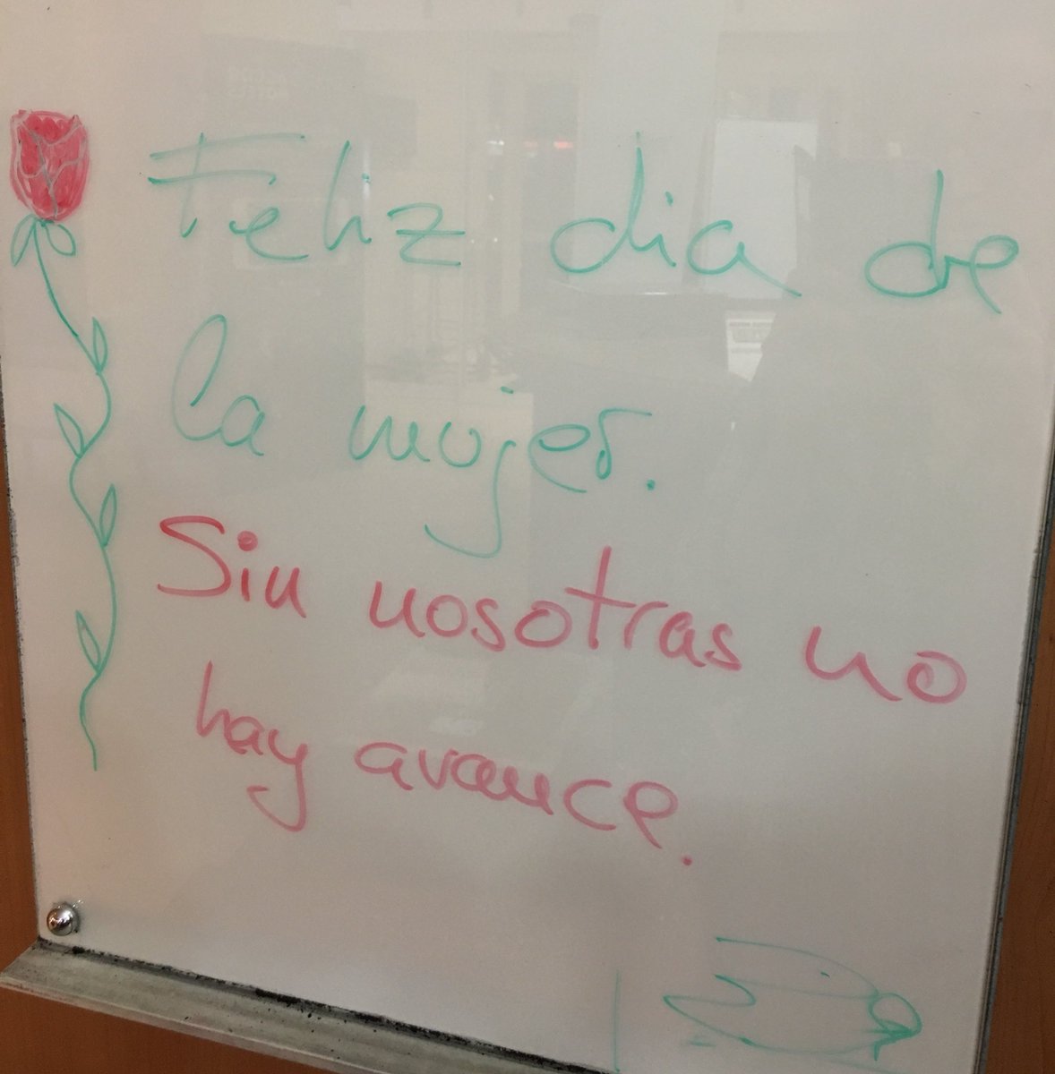 IbisElche's tweet photo. Todos los días son vuestros #2018M #FelizDiaDeLaMujer #ibiselche https://t.co/KWwpISpjiv