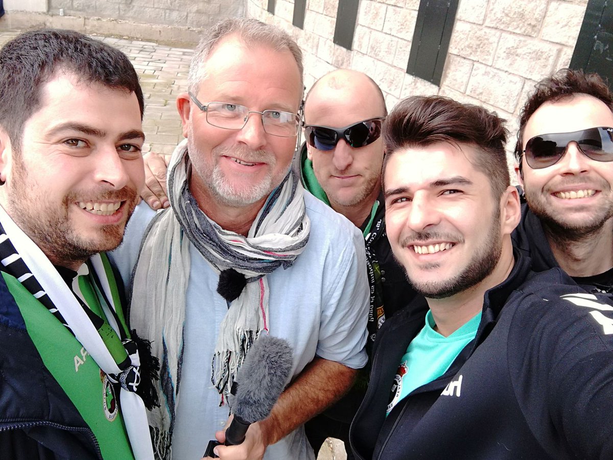 DonPatricioFILM's tweet photo. Grabando en #Santander - maravilloso.
Gracias a todos los que nos ayudaron allí - @realracingclub, @josemaholgado, @RaulGSamperio - tanto conocimiento de la historia del fútbol y nuestro #DonPatricio.
Y los aficionados - grandes, @DavidRubio_83, @corocotta8.
#RealRacingClub https://t.co/2ben0MdGZC