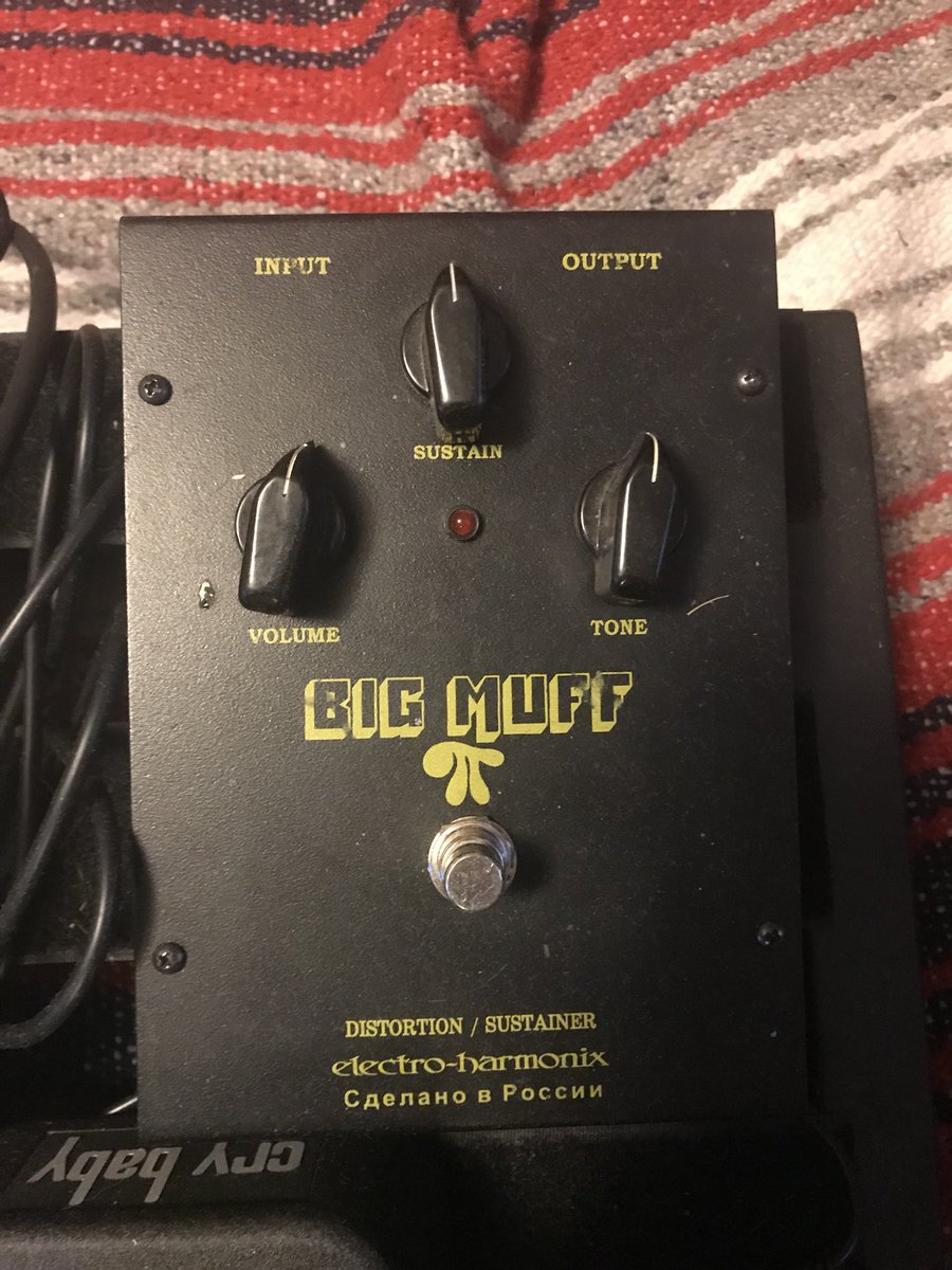 cbbarb's tweet image. I need to get my EHX/Sovtek Big Muff Pi repaired and modded.
Help!!!!
#electroharmonix #sovtek #fuzzyeah #superfuzzcoven #russianbigmuff #bigmuff #bigmuffpi
