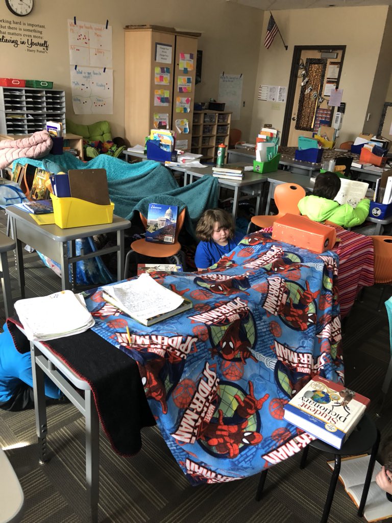 PCMrsShaw's tweet photo. Forts and Flashlights celebration today. #compasselementary #pcr3 https://t.co/zlxAt9hmtj