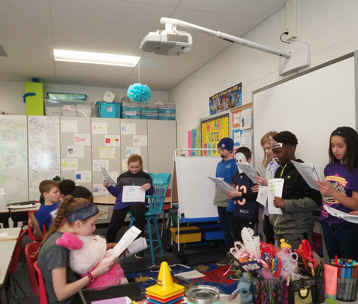 5th graders presenting a Readers Theater on the Boston Tea Party #DolsenThinkers