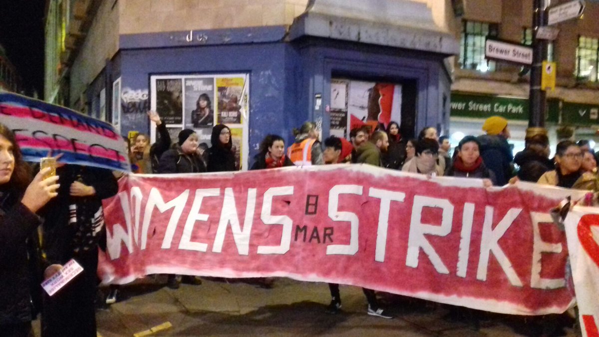 Women_Strike's tweet photo. ⚡ strike4decrim ⚡
#womenstrike #westrike #InternationalWomensDay2018 #IWD2018 #8M https://t.co/GuVMMPMp8o