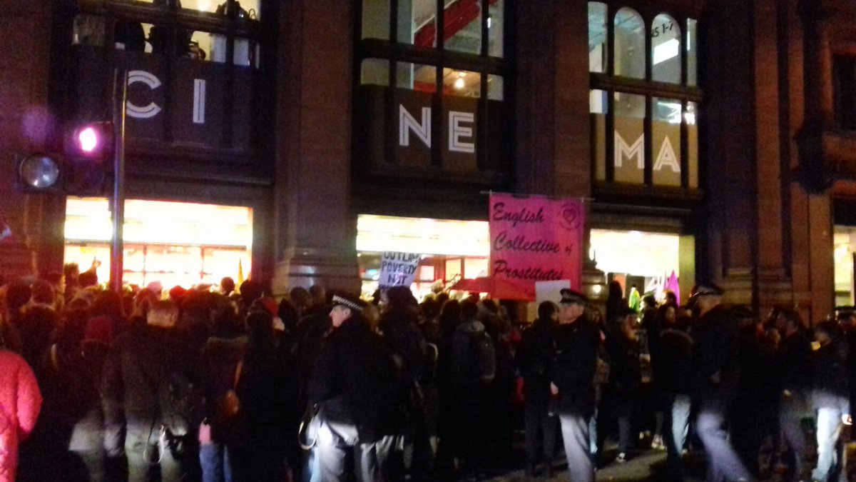 Women_Strike's tweet photo. ⚡ strike4decrim ⚡
#womenstrike #westrike #InternationalWomensDay2018 #IWD2018 #8M https://t.co/GuVMMPMp8o