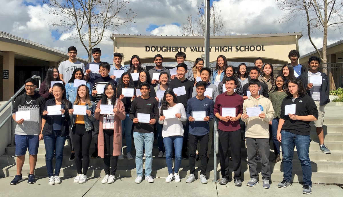 kvaiana's tweet photo. @DVHSWildcats Here are our Senior National Merit finalists!! 🏆 @DVHSclassof2018 Way to go! https://t.co/8uWEOGlDNb