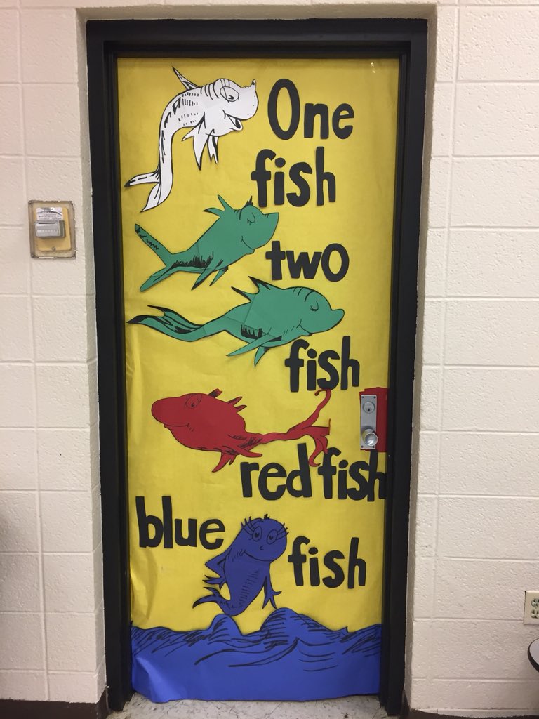 BCESRTI2's tweet photo. One Fish, Two Fish, Red Fish, Blue Fish. What a fun day @BoonesCreekElem :) #BCESDrSeussNight #TheWashingtonWay https://t.co/JuKhYNBEFC