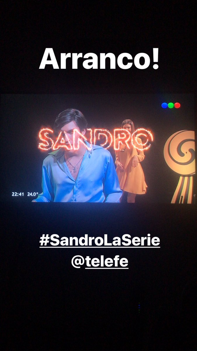 agu_sullivan's tweet photo. Arranco! #SandroLaSerie por @telefe https://t.co/8yAXDu9pKX