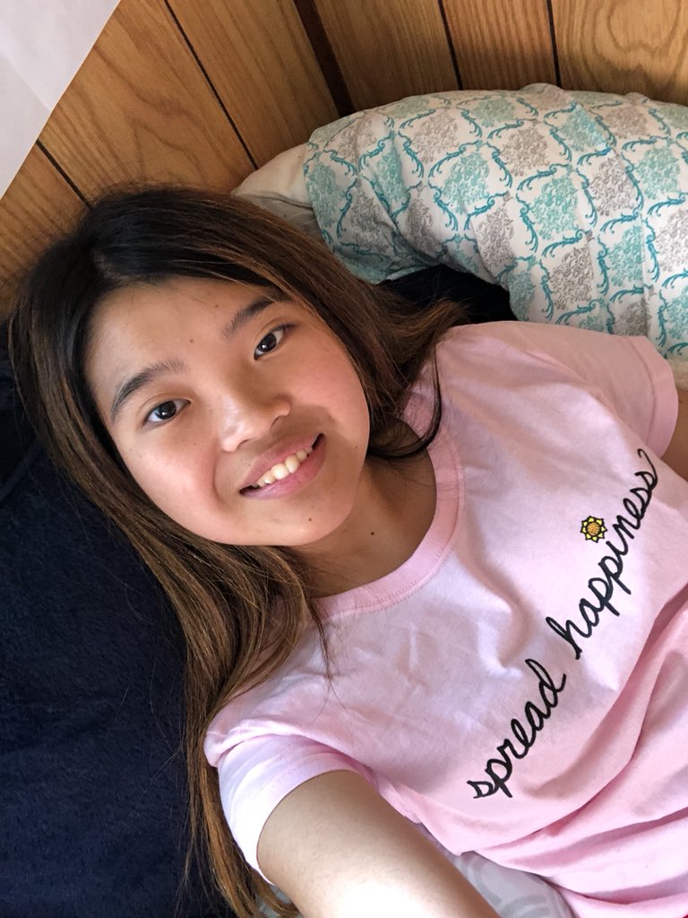 247_happygurl's tweet photo. Yay π my shirt and my pants came in the mail today πππ€π» @ColleenB123 @MirandaSings #showingmyytlove #mirfanda #colleenscookie https://t.co/XaUwTpVE6D